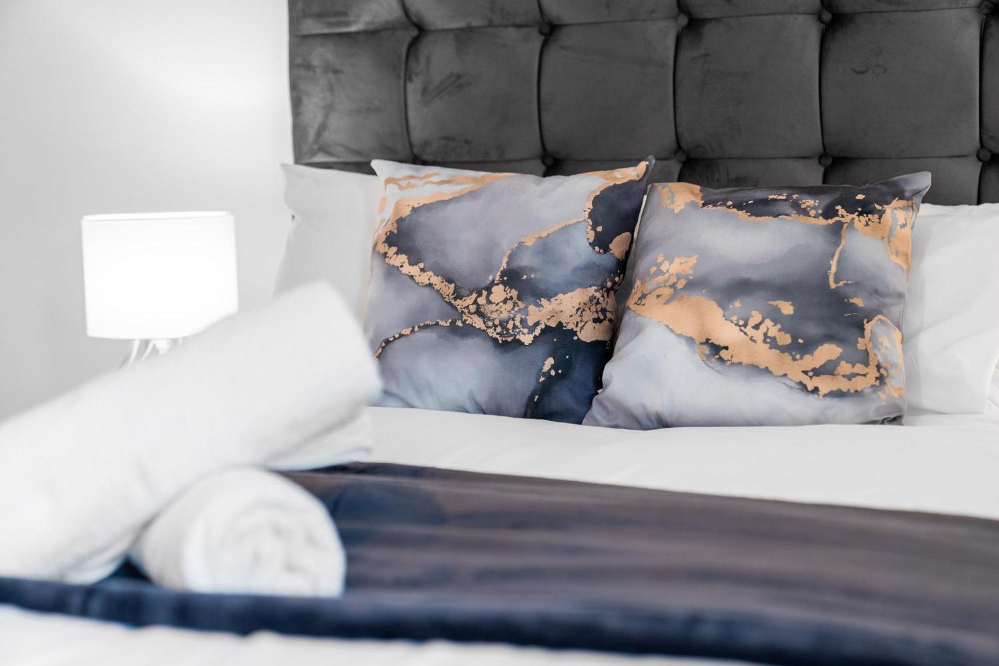 Appartamento Stylish 2 Bedroom - Balcony - Secure Parking - Rated - 5mc Birmingham