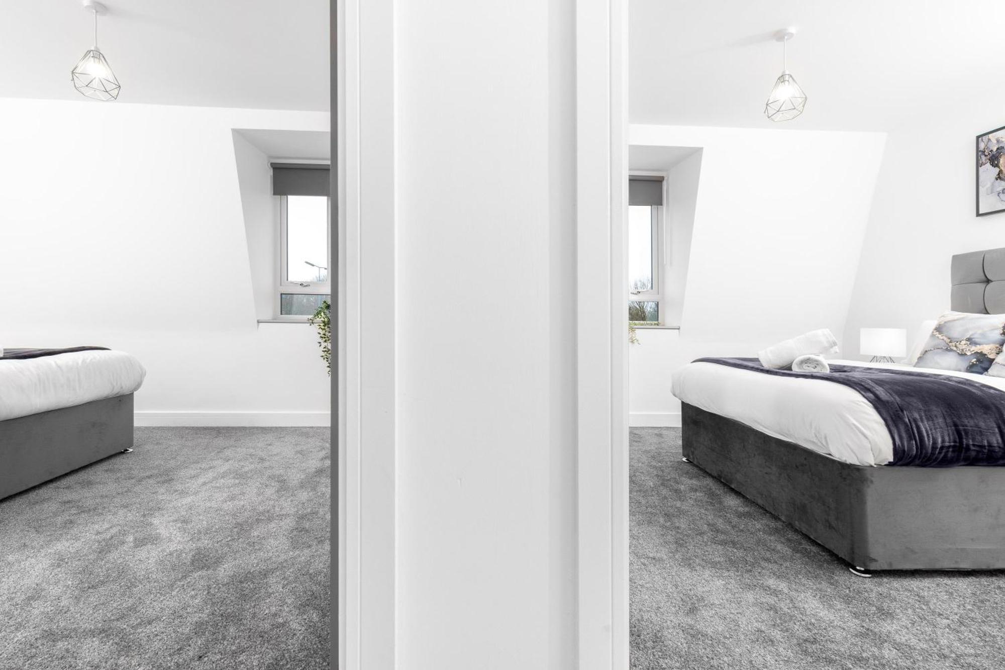 Stylish 2 Bedroom - Balcony - Secure Parking - Rated - 5mc Appartamento